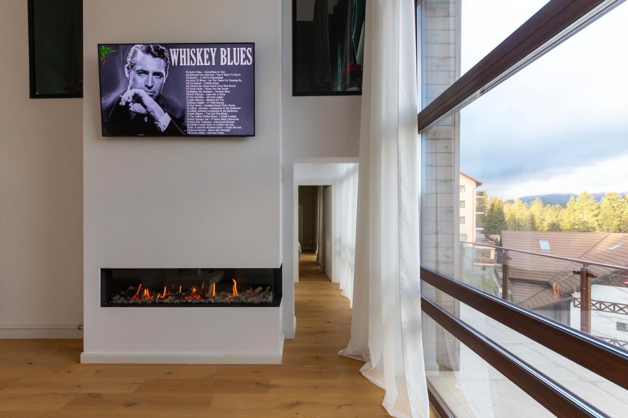The Rock Apartment Sinaia Bagian luar foto