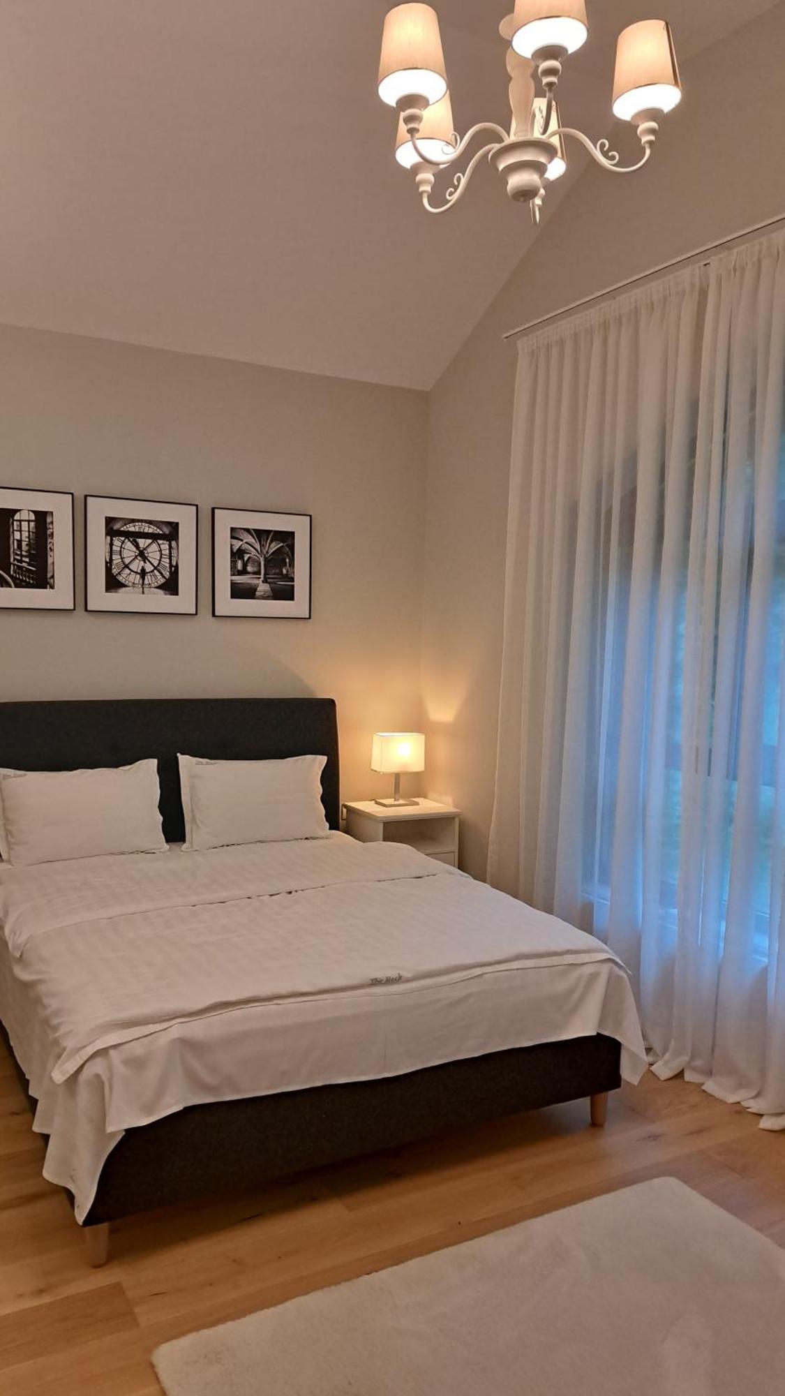 The Rock Apartment Sinaia Bagian luar foto