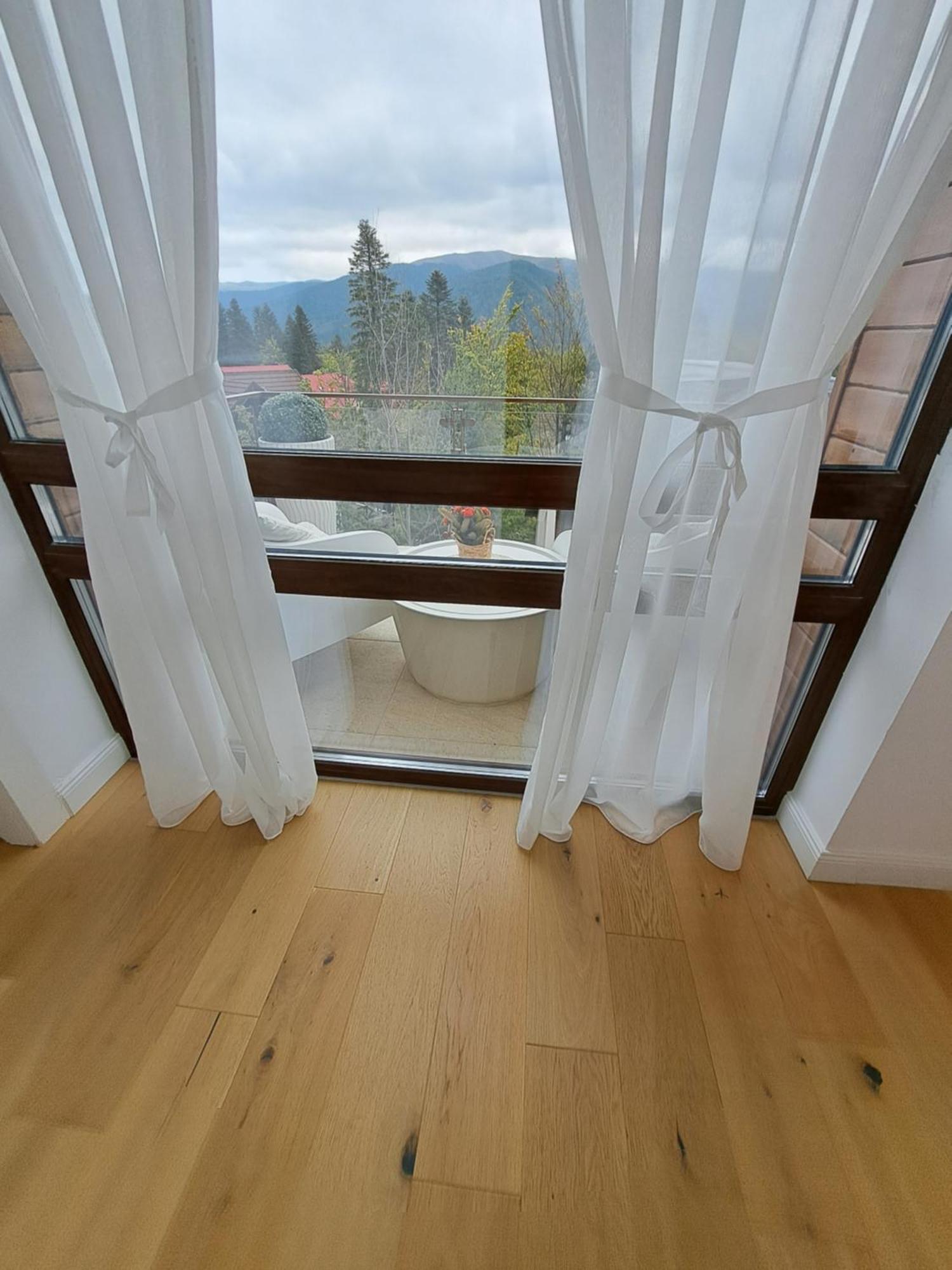 The Rock Apartment Sinaia Bagian luar foto