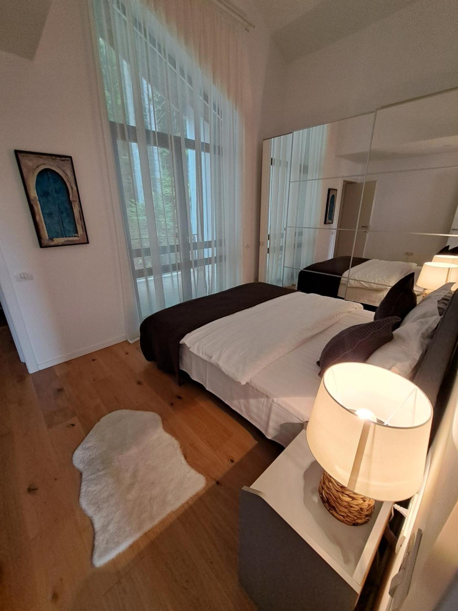 The Rock Apartment Sinaia Bagian luar foto